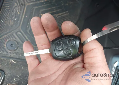 2013 Ford Fiesta Se z USA, uszkodzony, nr VIN 3FADP4EJ9DM165608